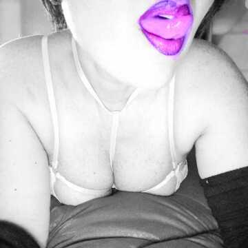 Public Photo of Deva_heels