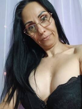 Public Photo of Adelina78